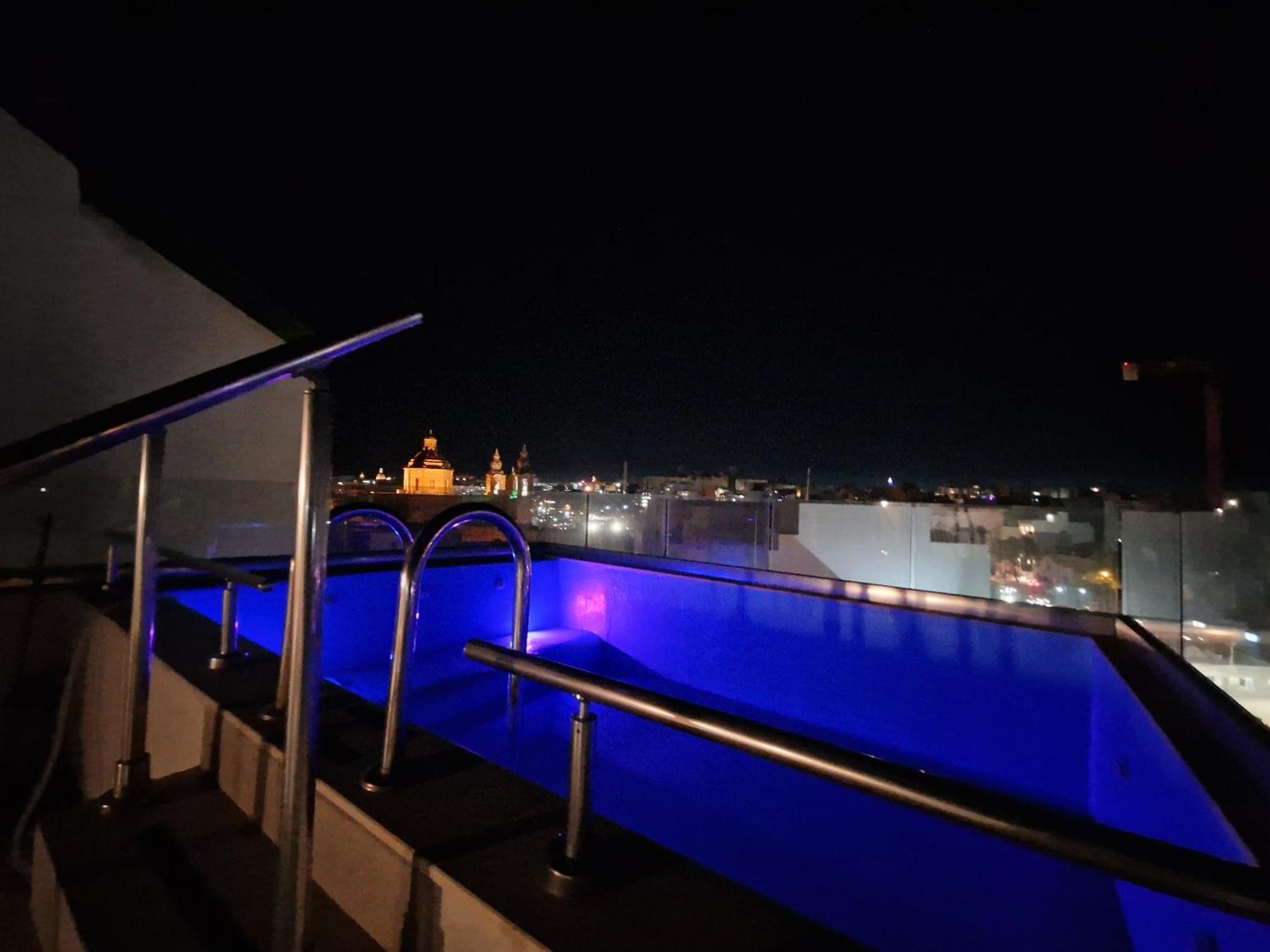 Korzo Suites Msida Luxury Penthouse With Pool Buitenkant foto